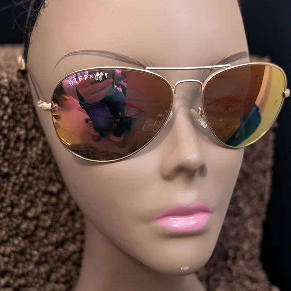DIFF Aviator Chic Sunglasses